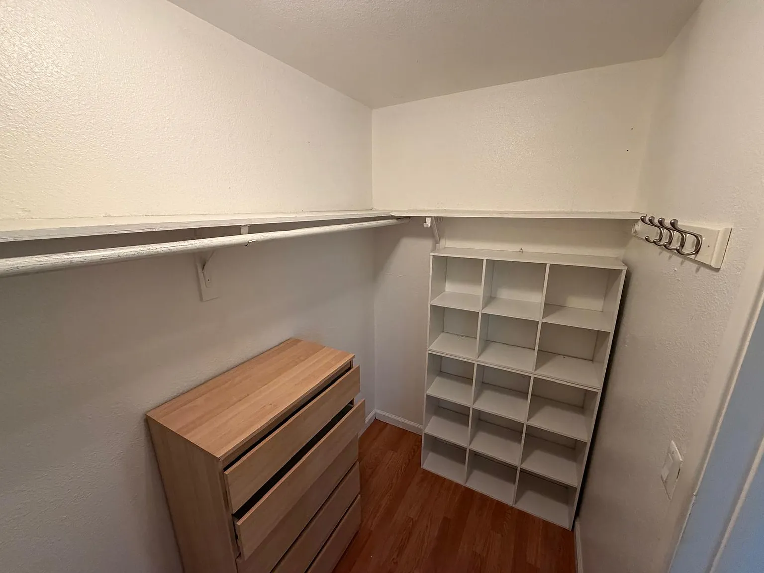 1 bed, 700 sqft, $3,100 — Photo 4