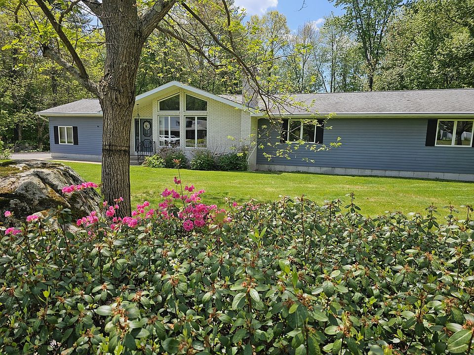 1st image of 80 Elizabeth Dr