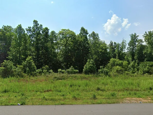 3909 Freeman Park Ct, Walkertown, NC 27051