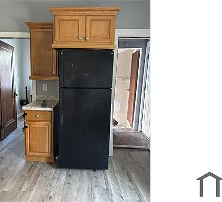 3 bed, 1300 sqft, $2,000 — Photo 2