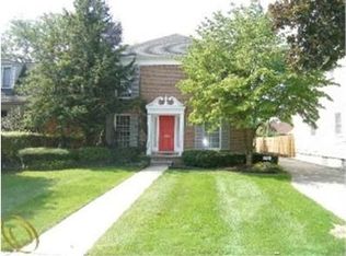 887 Neff Rd, Grosse Pointe, MI 48230