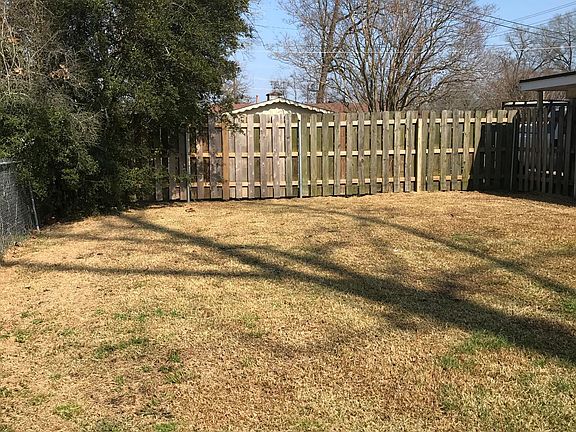 2nd image of 1911 Forsythe Ave