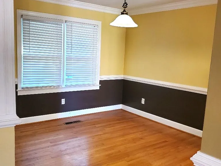 1601 Hopkins Dr — Photo 10