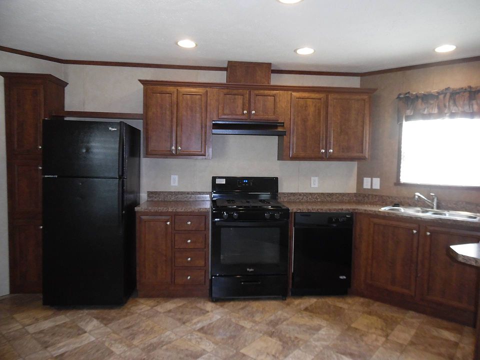 1st image of 2129 Arrowhead Dr #148