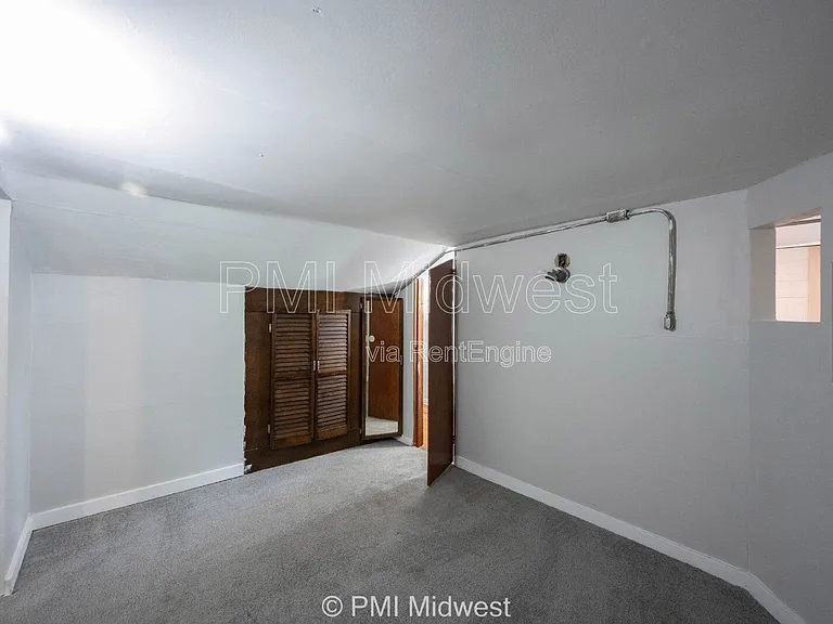 3165 Station St #B — Photo 9