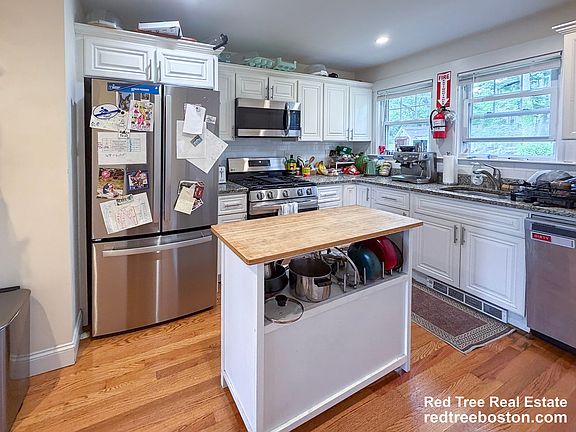 4th image of 51 Leamington Rd #2B