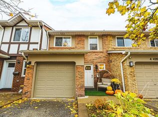 4201 Longmoor Dr #5, Burlington, ON L7L 5J9