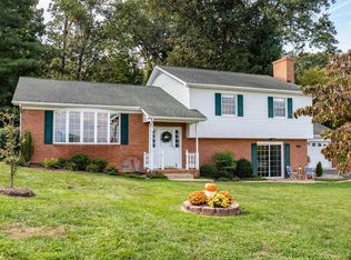 456 Honeysuckle Rd, Elkton, VA 22827