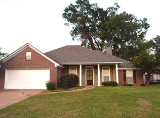 191 Oak Grove Dr, Brandon, MS 39047