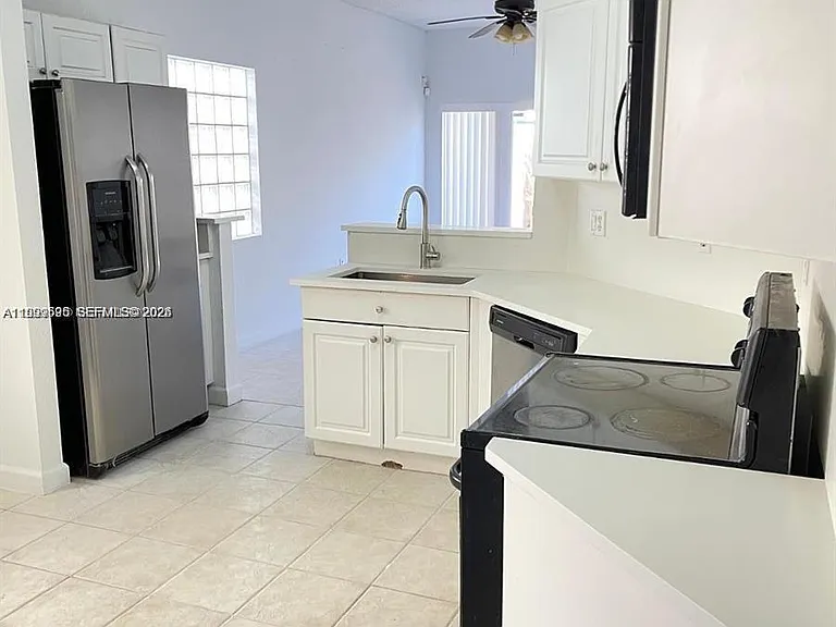8784 SW 213th Ln — Photo 4