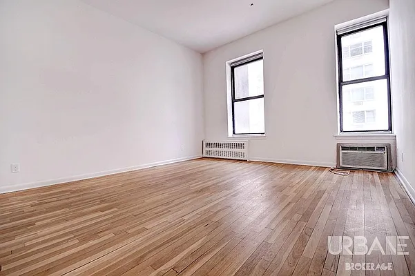Rented by Urbane Brokerage | media 6