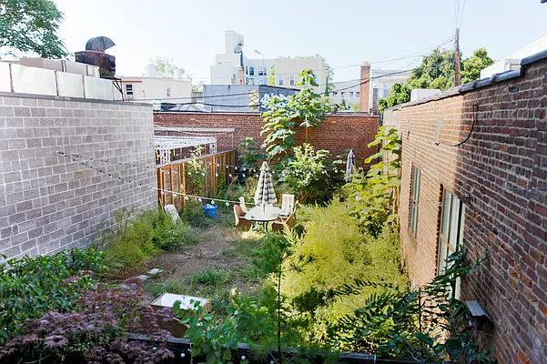 Rented by Avenue Sotheby's International Realty | media 18