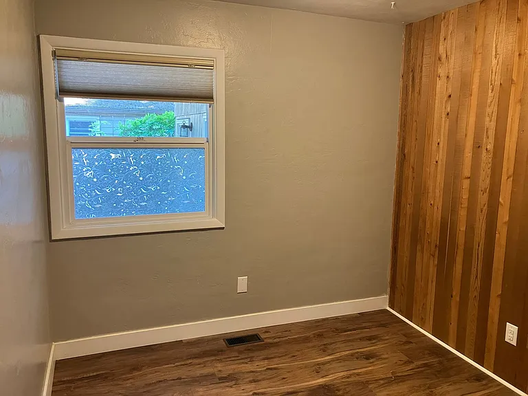 3864 Bartlett Dr SE — Photo 11