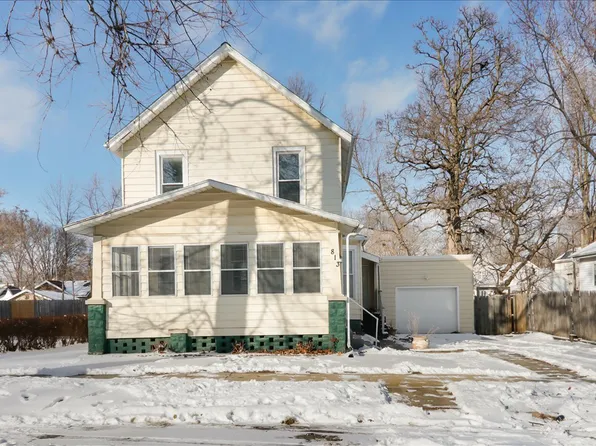 813 W Jefferson St, Bloomington, IL 61701