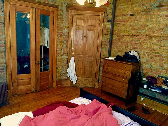 4th image of 970 W Cuyler Ave APT 001