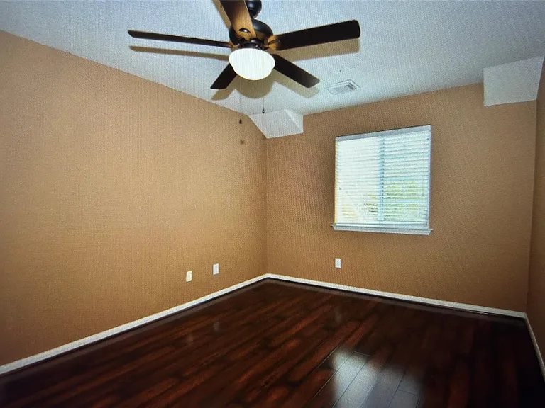 8911 Silent Willow Ln — Photo 22