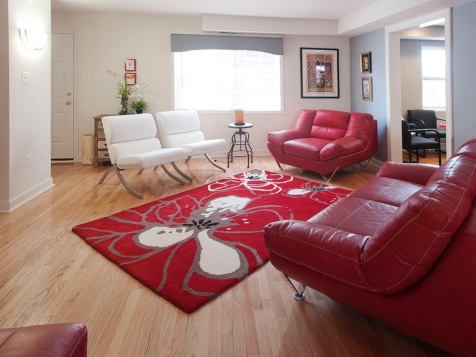 Kingsley Commons Townhouses Living Area