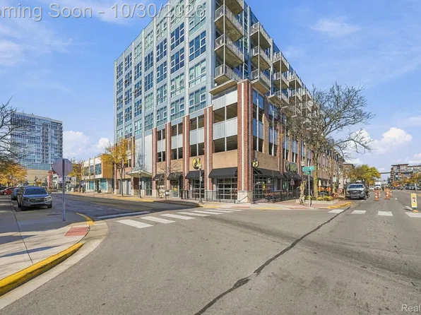 100 W 5th St APT 712, Royal Oak, MI 48067