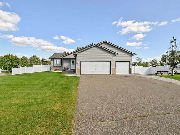 2nd image of 1280 Marigold Dr S