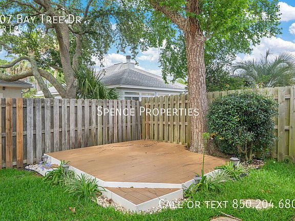 3rd image of 107 Bay Tree Dr