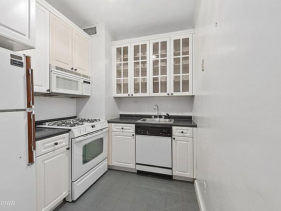 2nd image of 305 E 40th St #14H