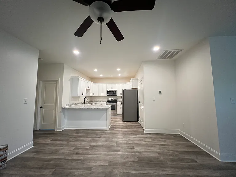 22933 Harold St — Photo 3