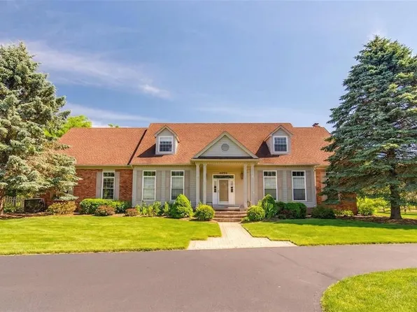 4090 Perryville Rd, Ortonville, MI 48462