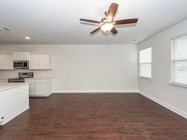 7787 Montview Rd — Photo 37