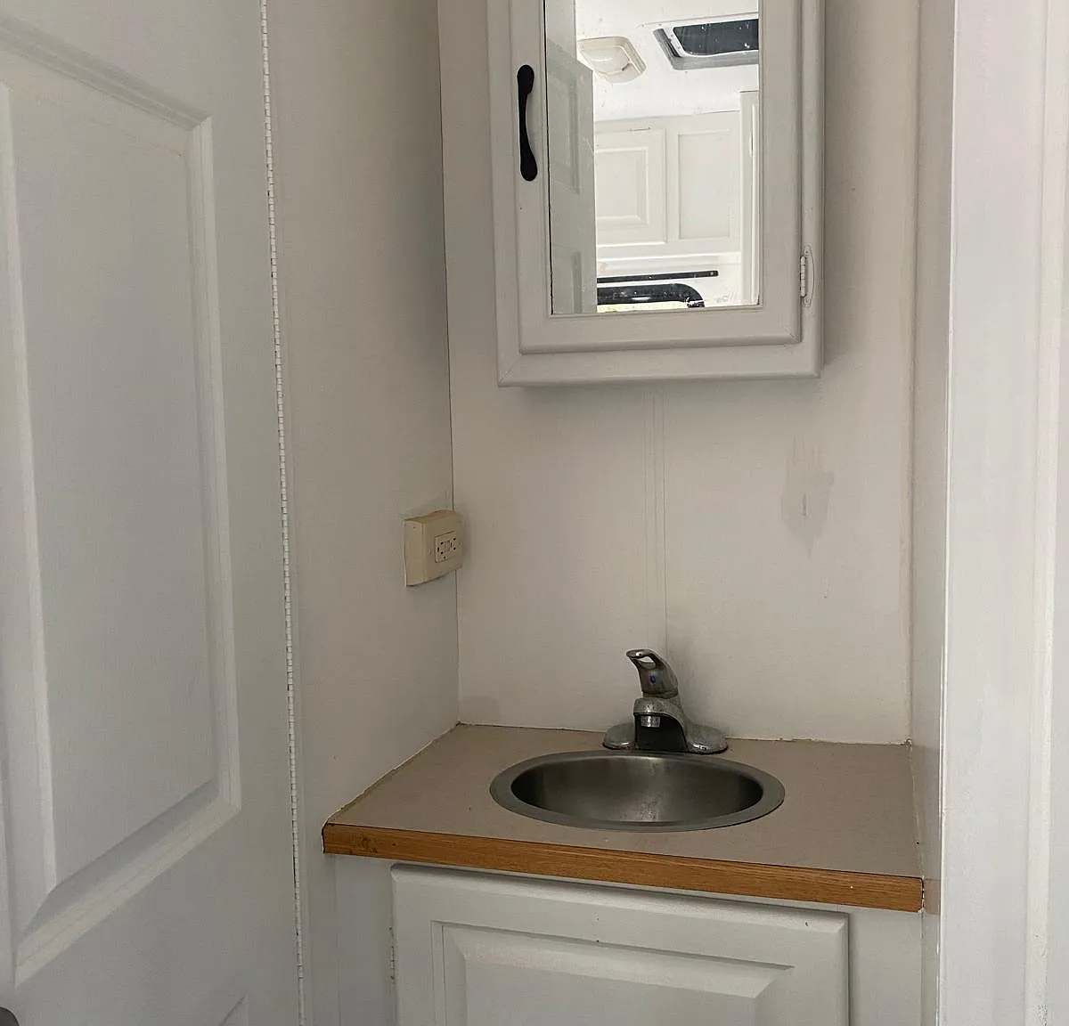 1 bed, 150 sqft, $800 — Photo 4
