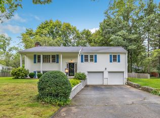 4 Cranbury Woods Rd, Norwalk, CT 06851