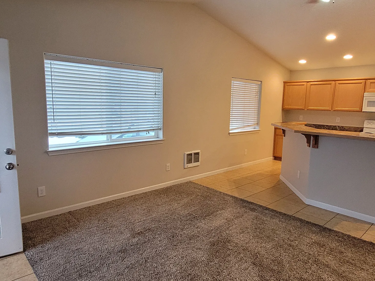 2 bed, 900 sqft, $1,425 — Photo 4