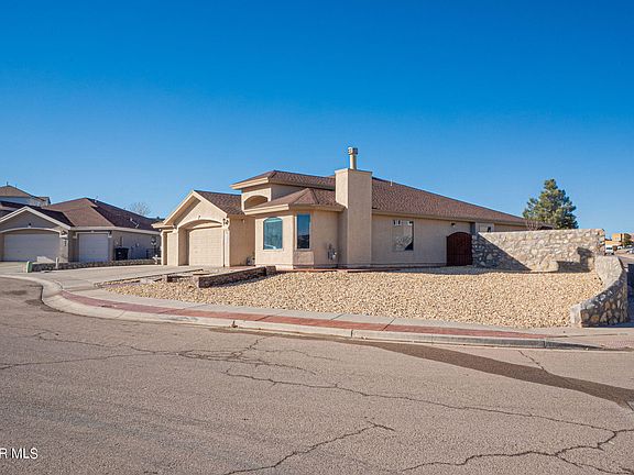 2nd image of 332 Emerald Nook Ct