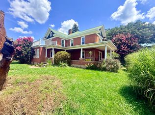 365 Market St, Peterstown, WV 24963