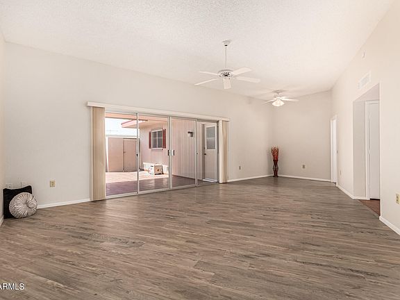 3rd image of 10121 W LOMA BLANCA Drive