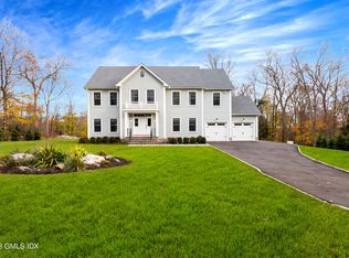 9 Cottontail Rd, Cos Cob, CT 06807