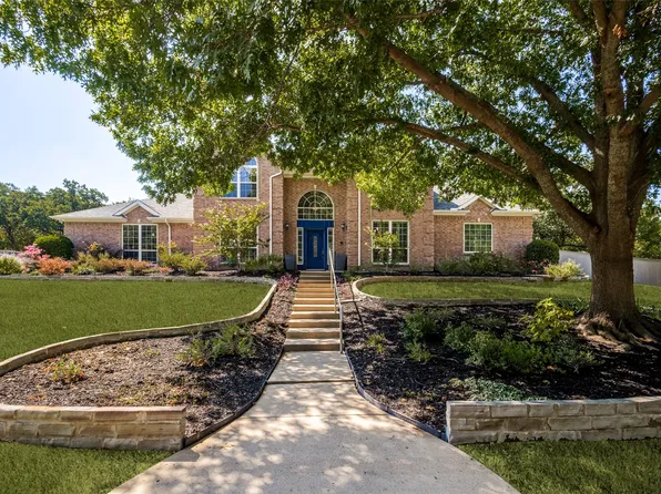 204 E Chapel Downs Dr, Southlake, TX 76092