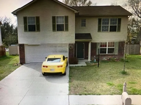 925 Angus Ln, Indianapolis, IN 46217