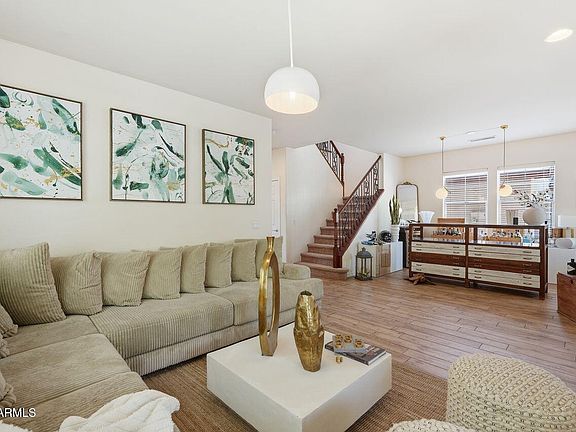 4th image of 20889 W RIDGE Road