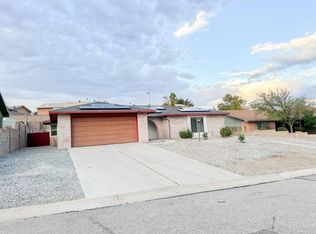 6059 Jack Rabbit Rd NE, Rio Rancho, NM 87144