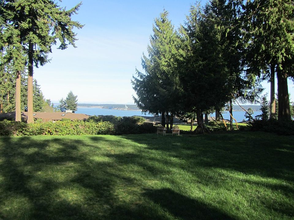 1st image of 220 Cedarview Dr