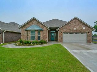 1104 River Birch Dr, Yukon, OK 73099