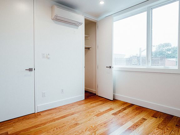 5th image of 620 Parkside Ave #A2