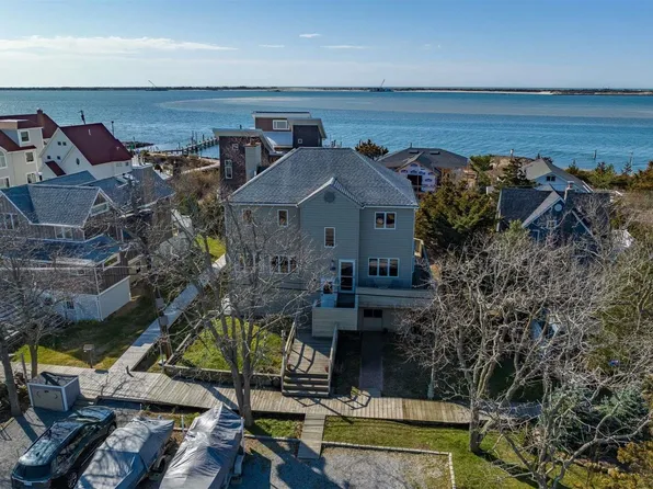 85 Oak Beach Road, Oak Beach, NY 11702