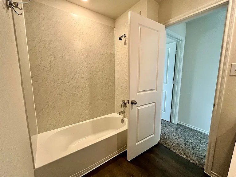 2304 Lattimore St — Photo 19