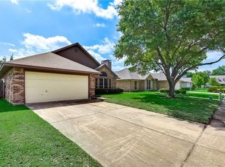 2108 Coral Ct, Irving, TX 75060