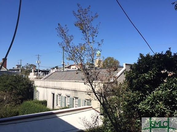 4th image of 110 E Gaston St APT 2