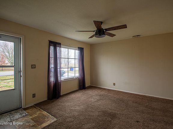 4th image of 5905 Norton Ave