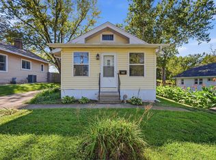 942 Creston Ave, Des Moines, IA 50315