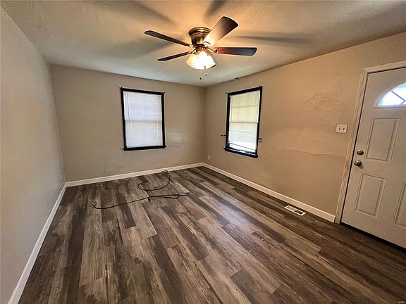 5th image of 7104 Paisley Dr