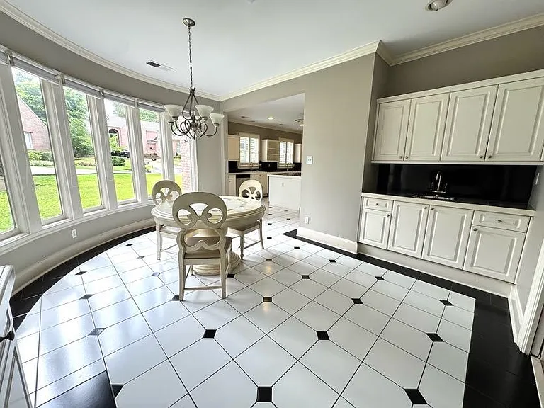 415 S Yates Rd — Photo 11